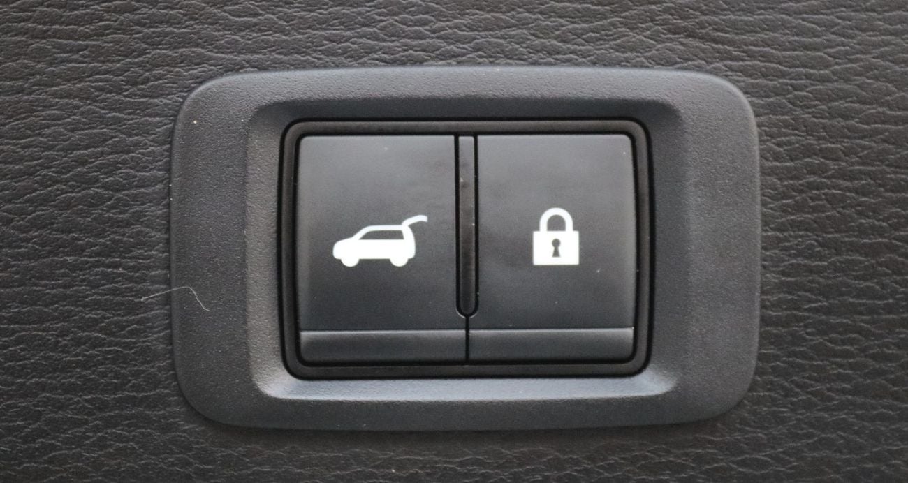 Mitsubishi Outlander PREMIUM ACCIDENTS FREE - GCC - P LINE - ORIGINAL PAINT - PERFECT CONDITION INSIDE OUT - 2 KEYS