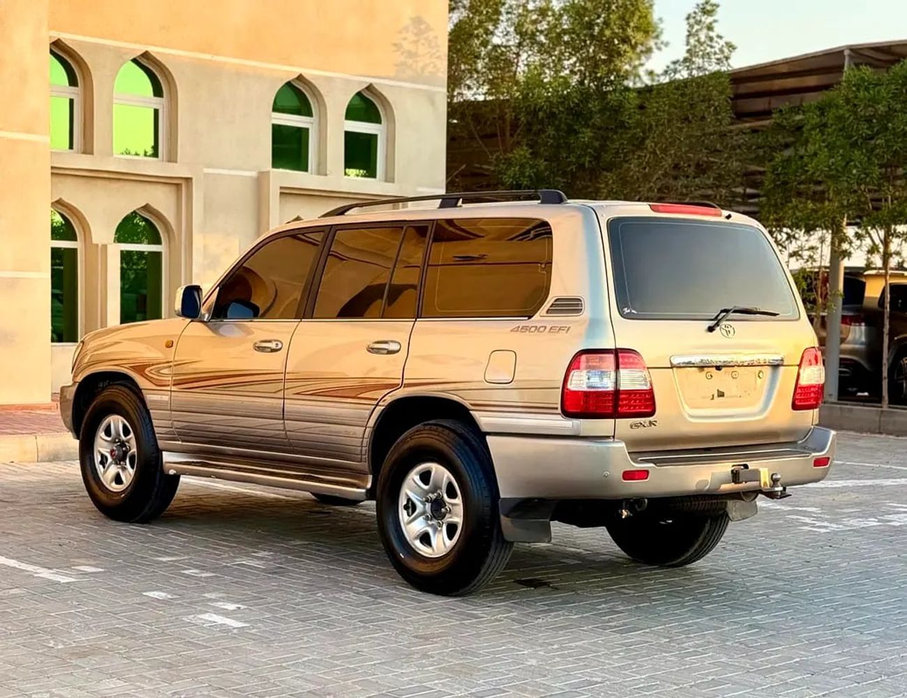 Toyota Land Cruiser لاند كروزر موديل GXR بحالة ممتازة GXR GCC Specs