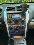 Ford Explorer BASE