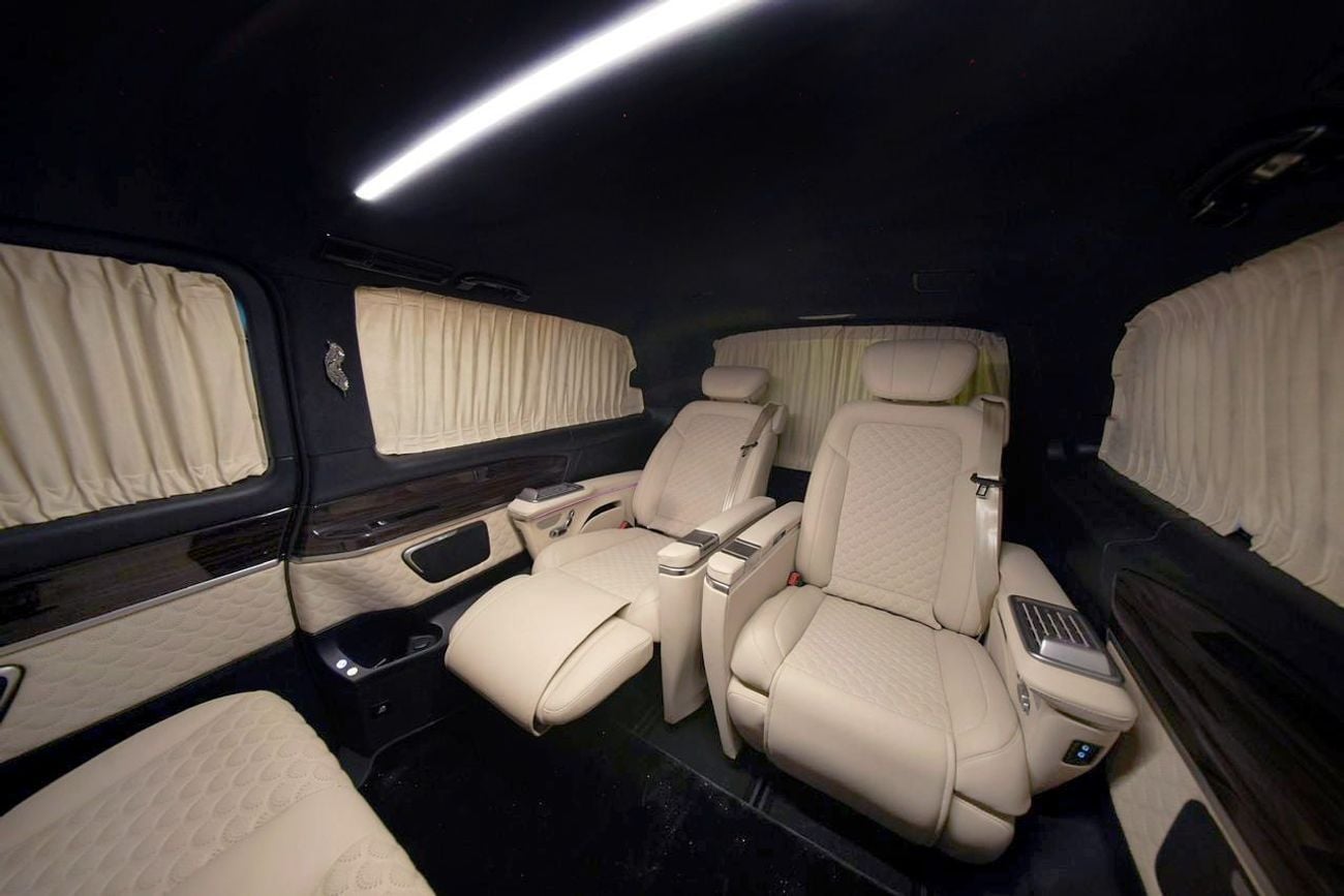Mercedes Benz V 250 Barugzai VIP Free Maybach Bodykit | Original Mercedes-Benz VIP seats | Brand New Interior