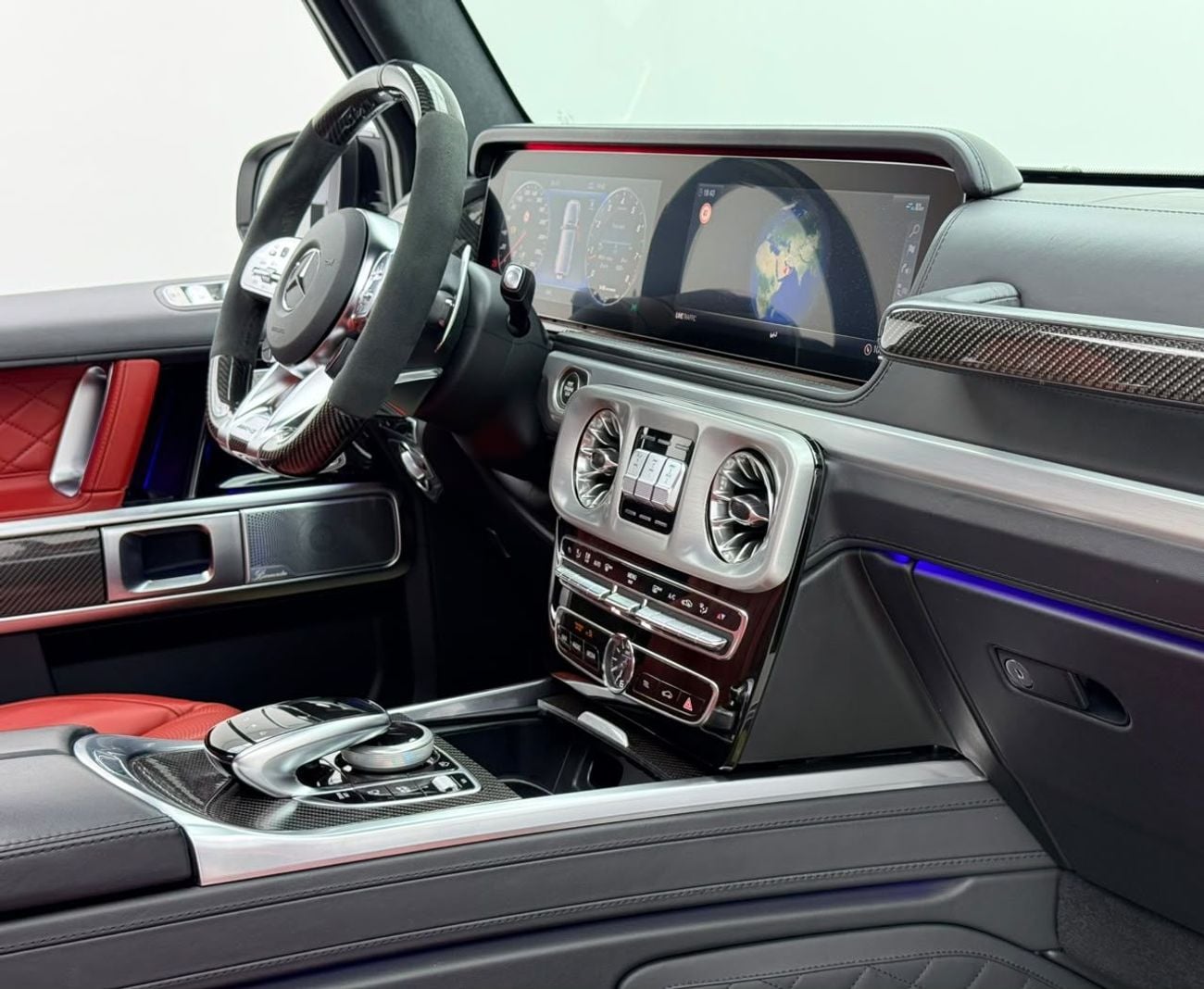 مرسيدس بنز G 63 AMG STANDARD مرسيدس بنز G63 AMG موديل 2022، باقة نايت، ضمان، سجل صيانة كامل، مقصورة داخلية من ألياف الكربون، دول