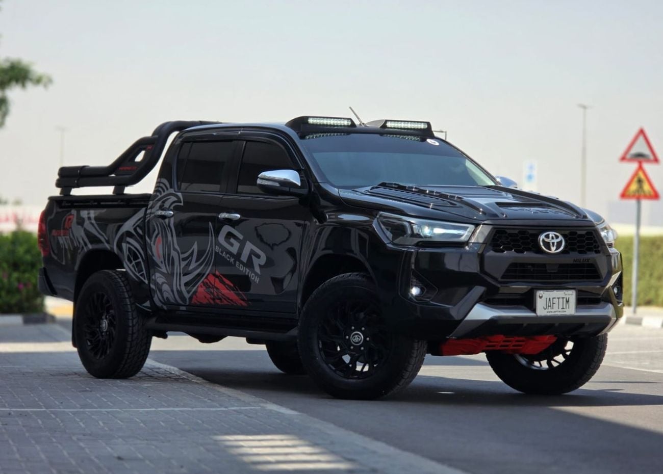 تويوتا هيلوكس 2.8 | 2017 | 2.8 Diesel Engine - AT - 4WD | AFTER MARKET FACELIFTED