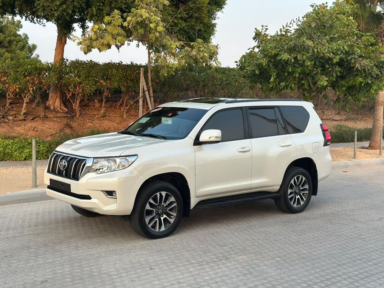 Toyota Land Cruiser GXR