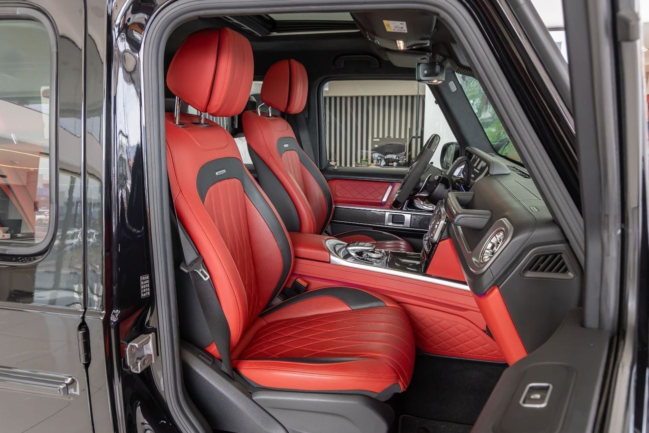 مرسيدس بنز G 63 AMG Mercedes-Benz G 63 | Fully Loaded|Night package | Fully Cardbon Fiber | Gargash Auto Warranty | 2020