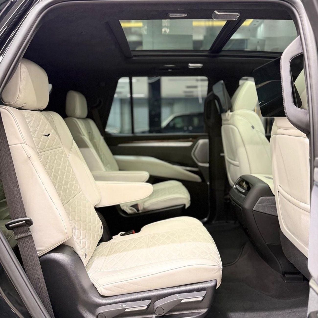 كاديلاك إسكالاد Sport Platinum Cadillac Escalade 2025 مواصفات خليجية