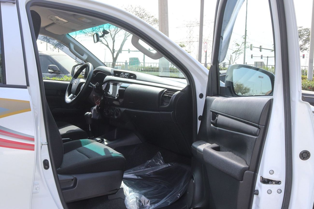 Toyota Hilux DC . 2.4L . 6-Speed Manual . Diesel . 4WD . 5 Seats . 4 Doors 2026 Model Toyota Hilux DC, 2.4L Diesel 4WD 6M/T