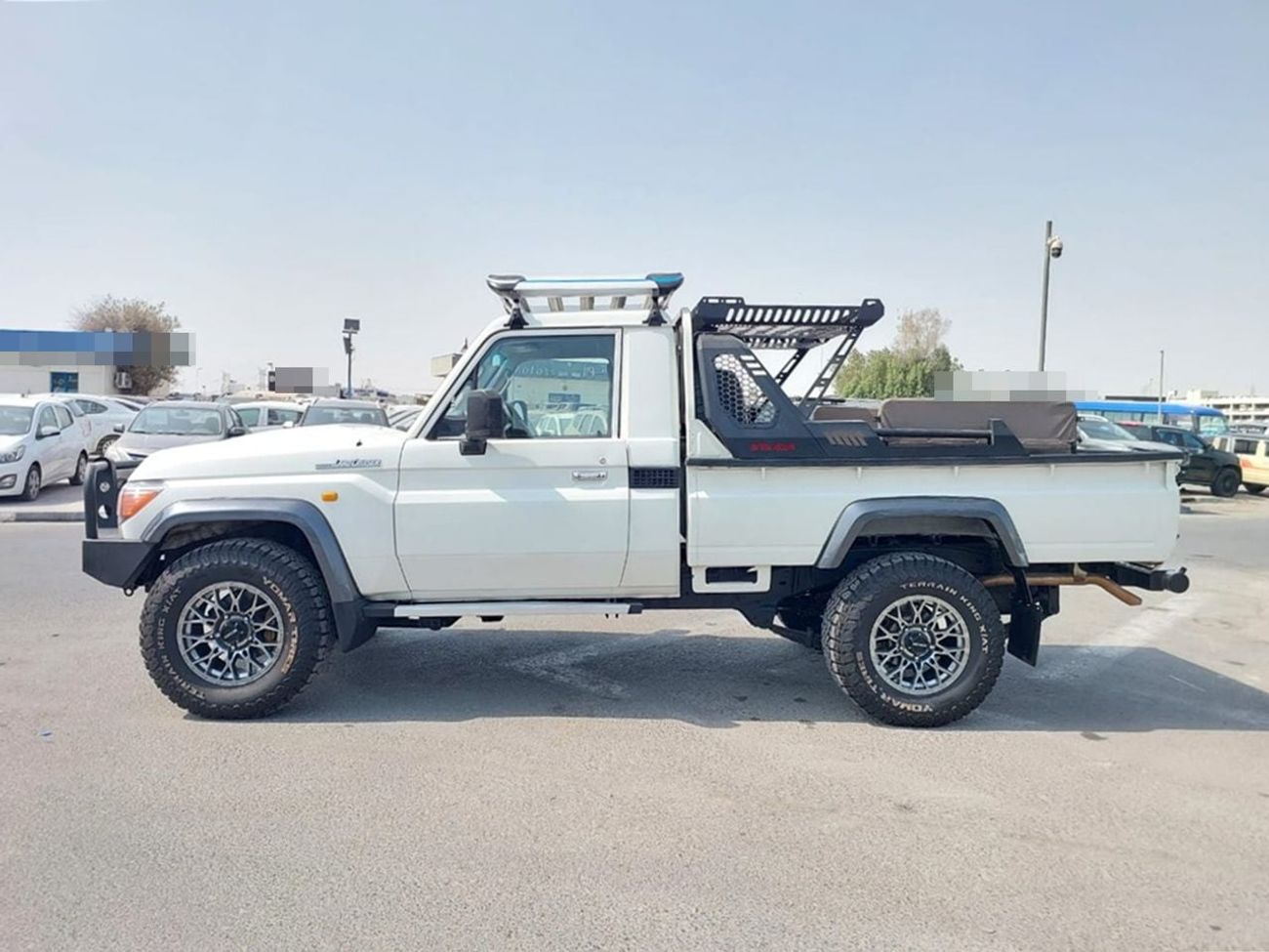 Toyota Land Cruiser Pick Up