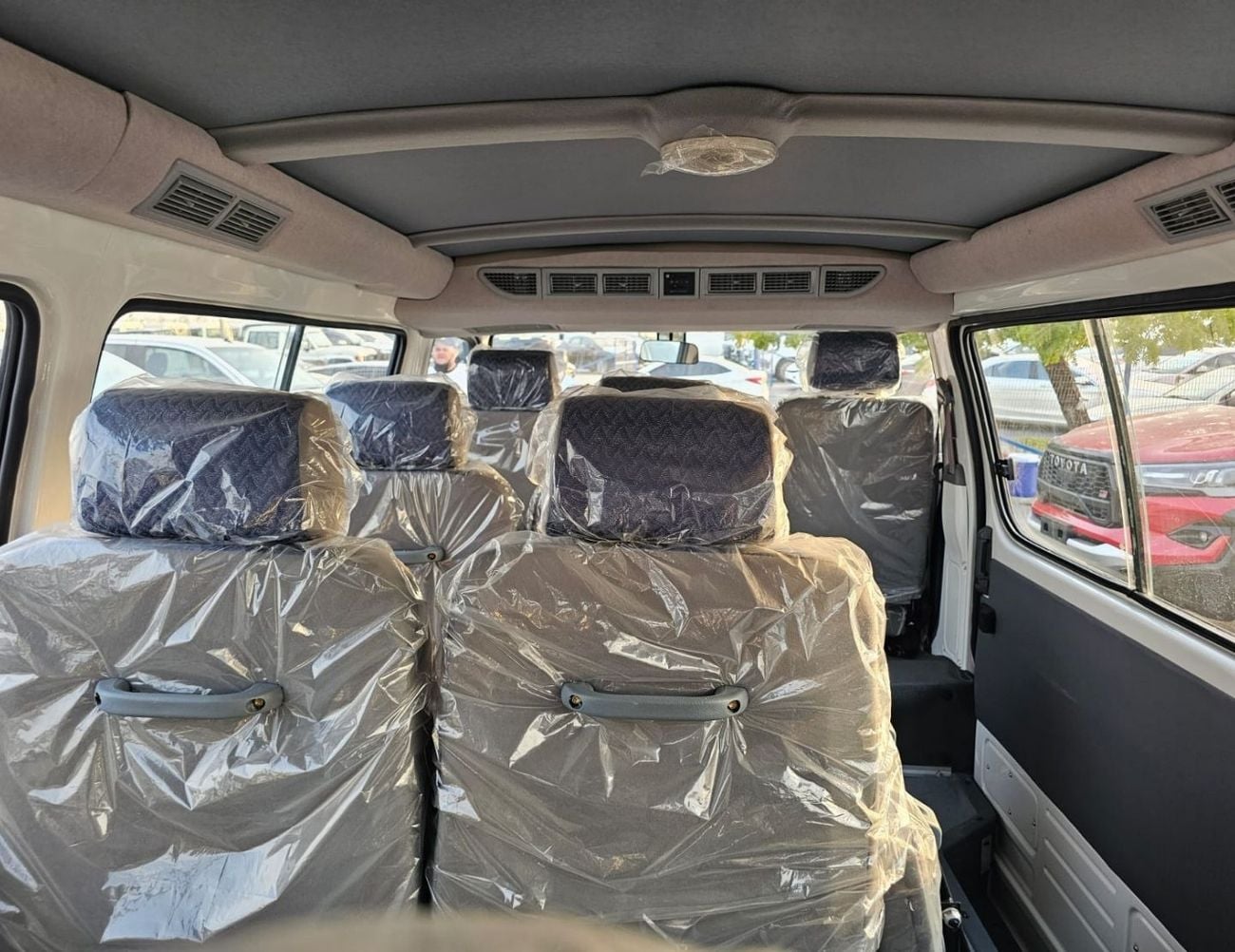 Jincheng Hiace JINCHENG MINIBUS || PASSENGER | 2.2L PETROL M/T FABRIC SEATS(CODE#JJP)