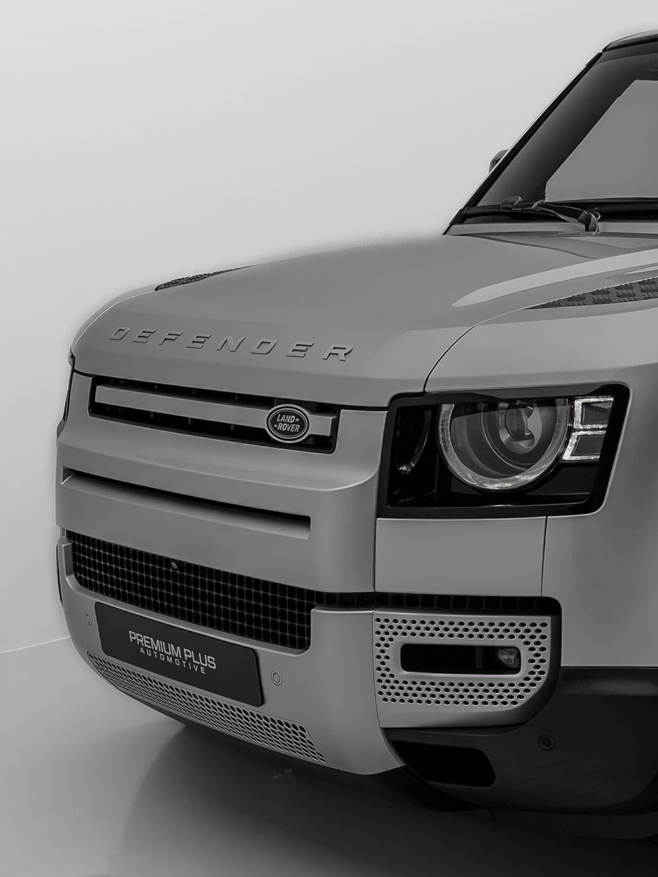 لاند روفر ديفندر 110 HSE P400