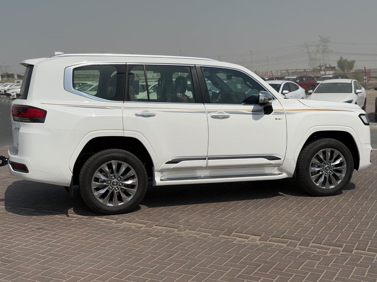 Toyota Land Cruiser VXR Toyota LC300 VXR 3.5 hybrid 2026 full option GCC