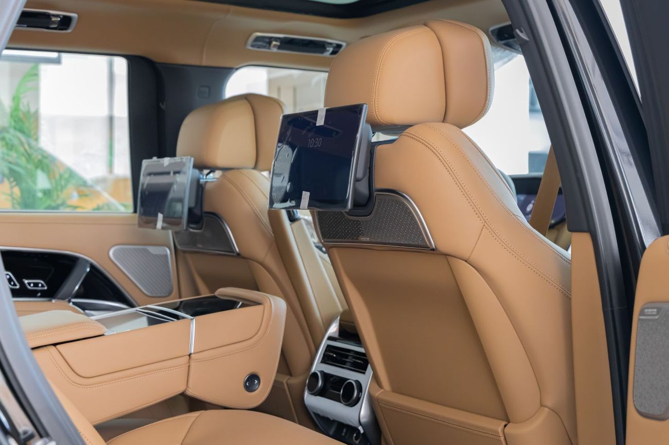 Land Rover Range Rover AUTOBIOGRAPHY P400 Range Rover Vogue Autobiography P400 | AWD | V6 | 2026 | GCC Specs
