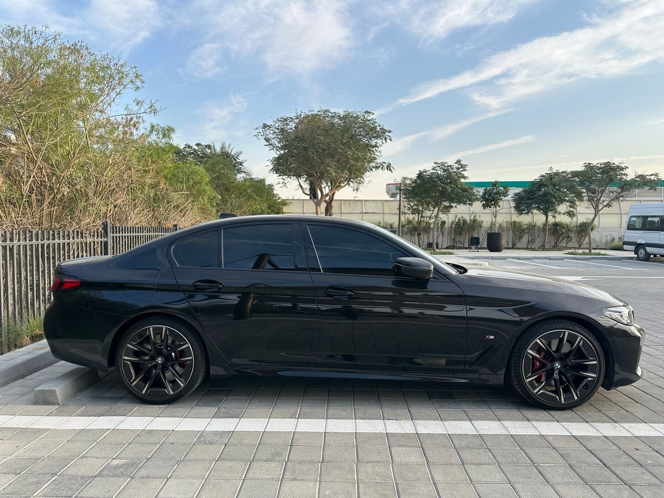 بي أم دبليو 540i M SPORT COMFORT