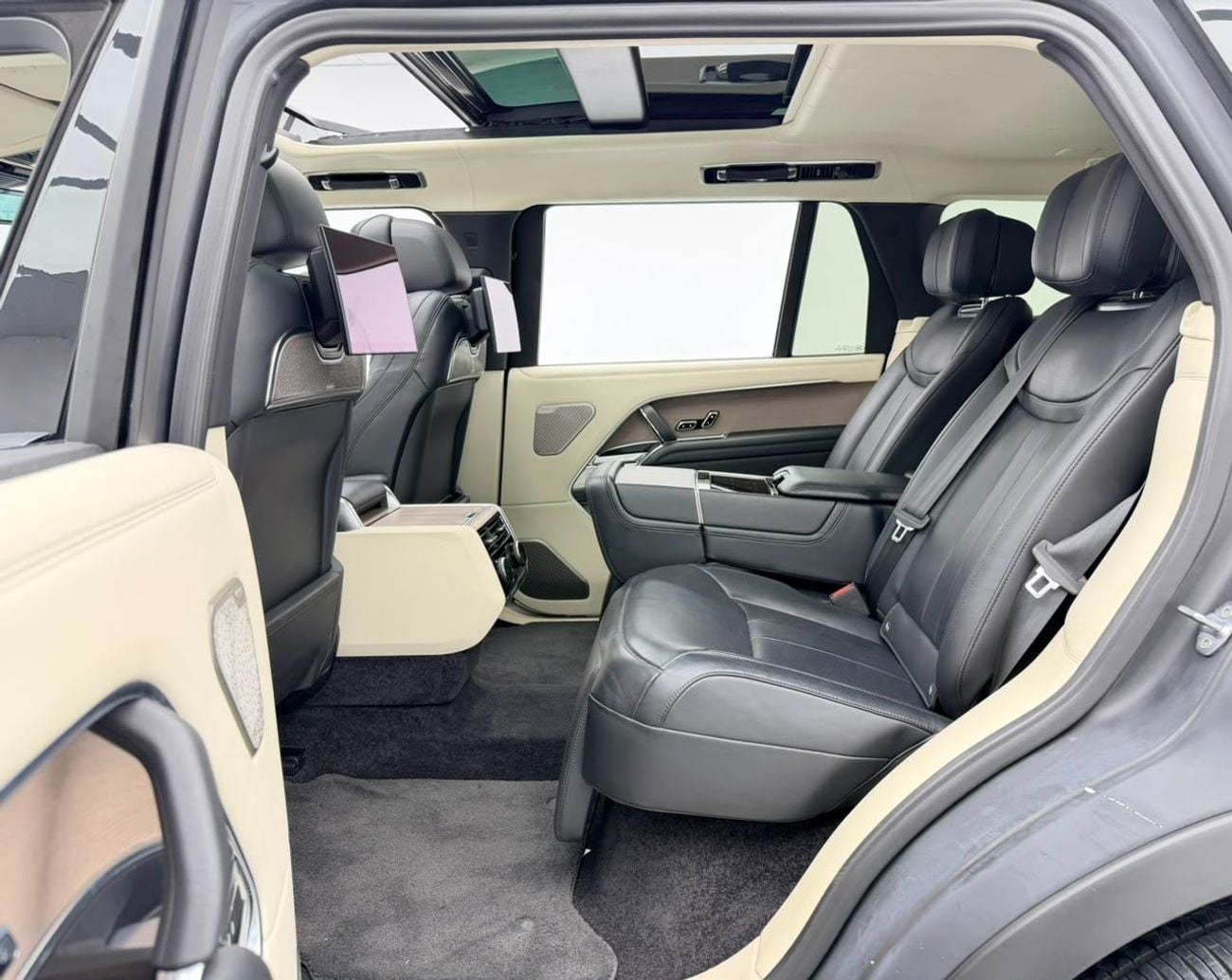 Land Rover Range Rover AUTOBIOGRAPHY LWB P530 2023 Range Rover, 1 Year Unlimited Km Warranty, Full Service History