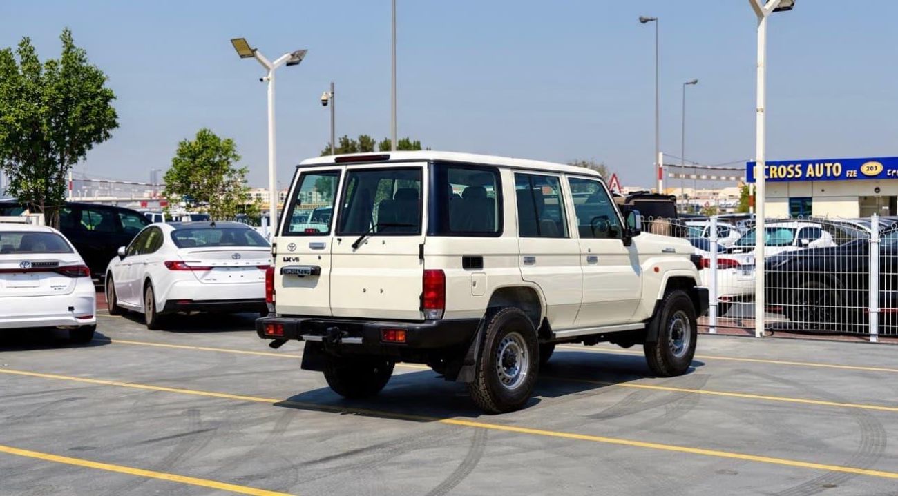 تويوتا لاند كروزر 70 LC76 LX قفل تفاضلي 2026 أبيض
