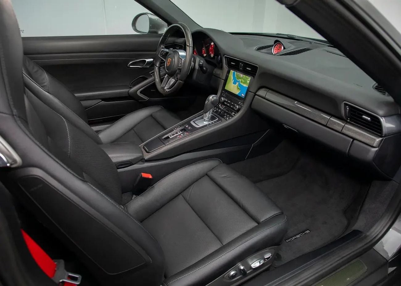 Porsche 911 CARRERA S 991.2 • Full Service History • American Spec