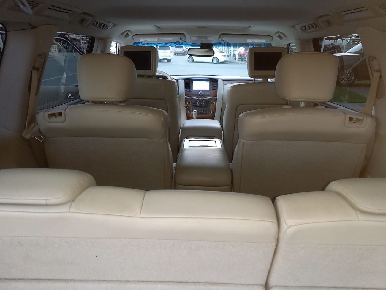 Infiniti QX80 LUXURY