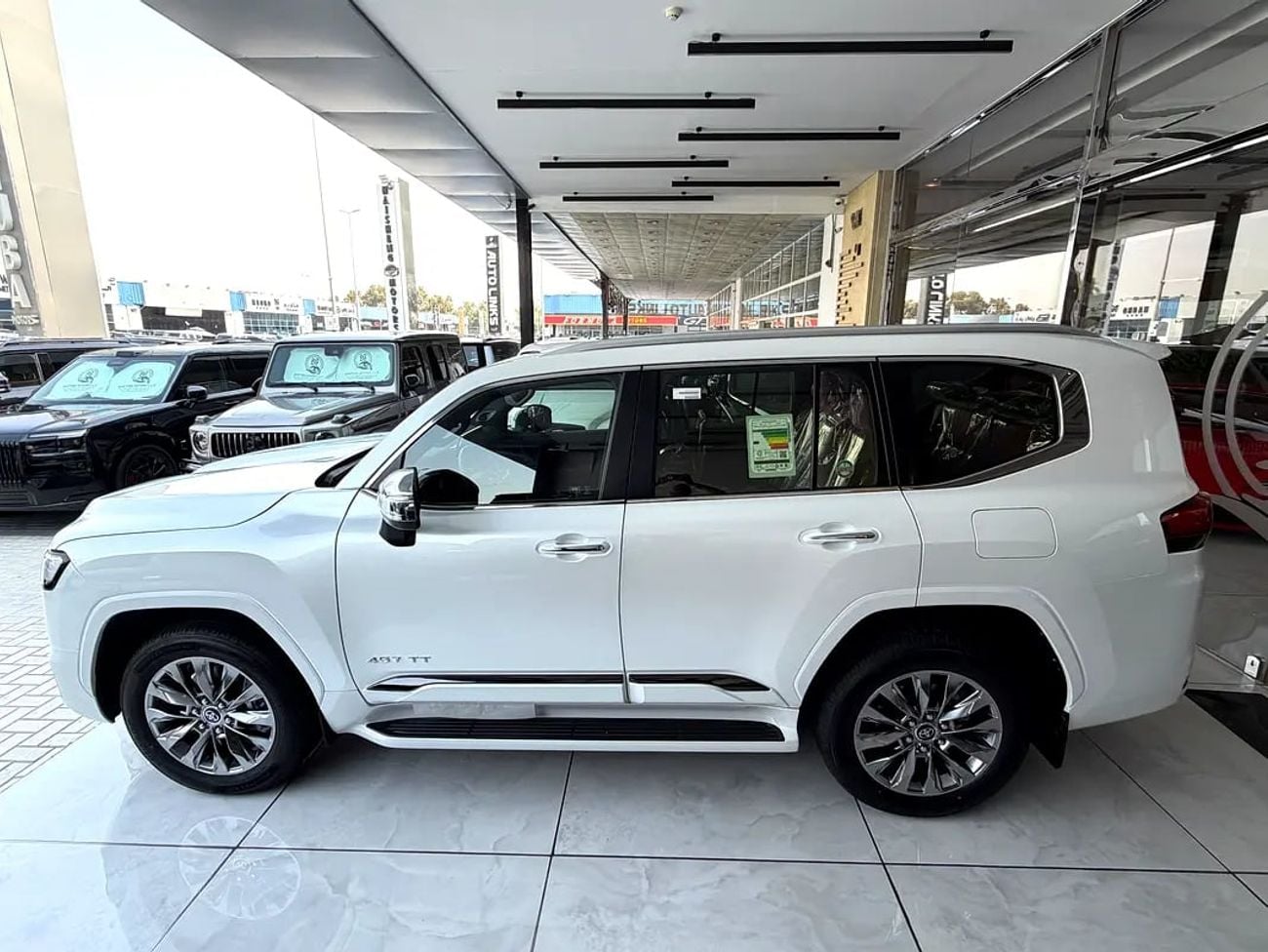 Toyota Land Cruiser VXR GCC Specs
