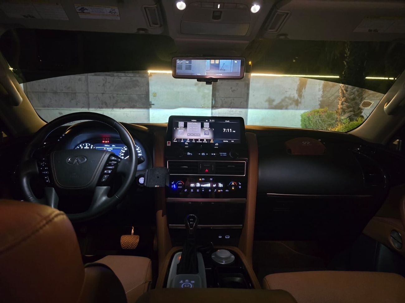 إنفينيتي QX80 LUXE SENSORY PROACTIVE