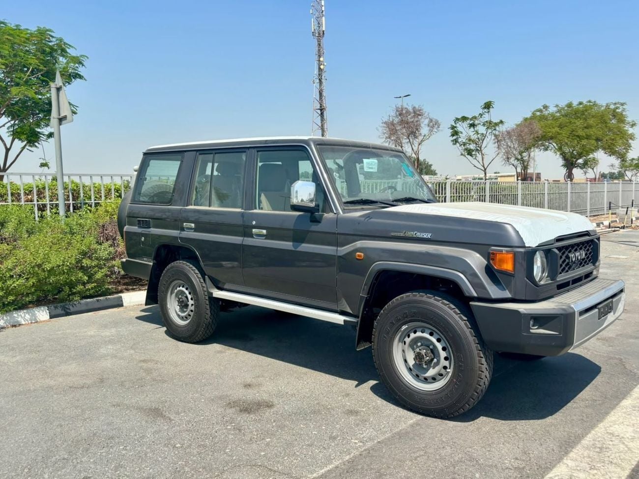 Toyota Land Cruiser 70 LC76 LX