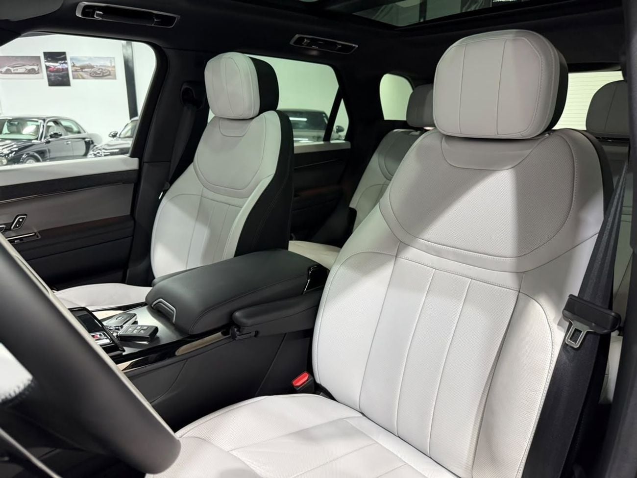 Land Rover Range Rover Sport SE P400 V6 2025