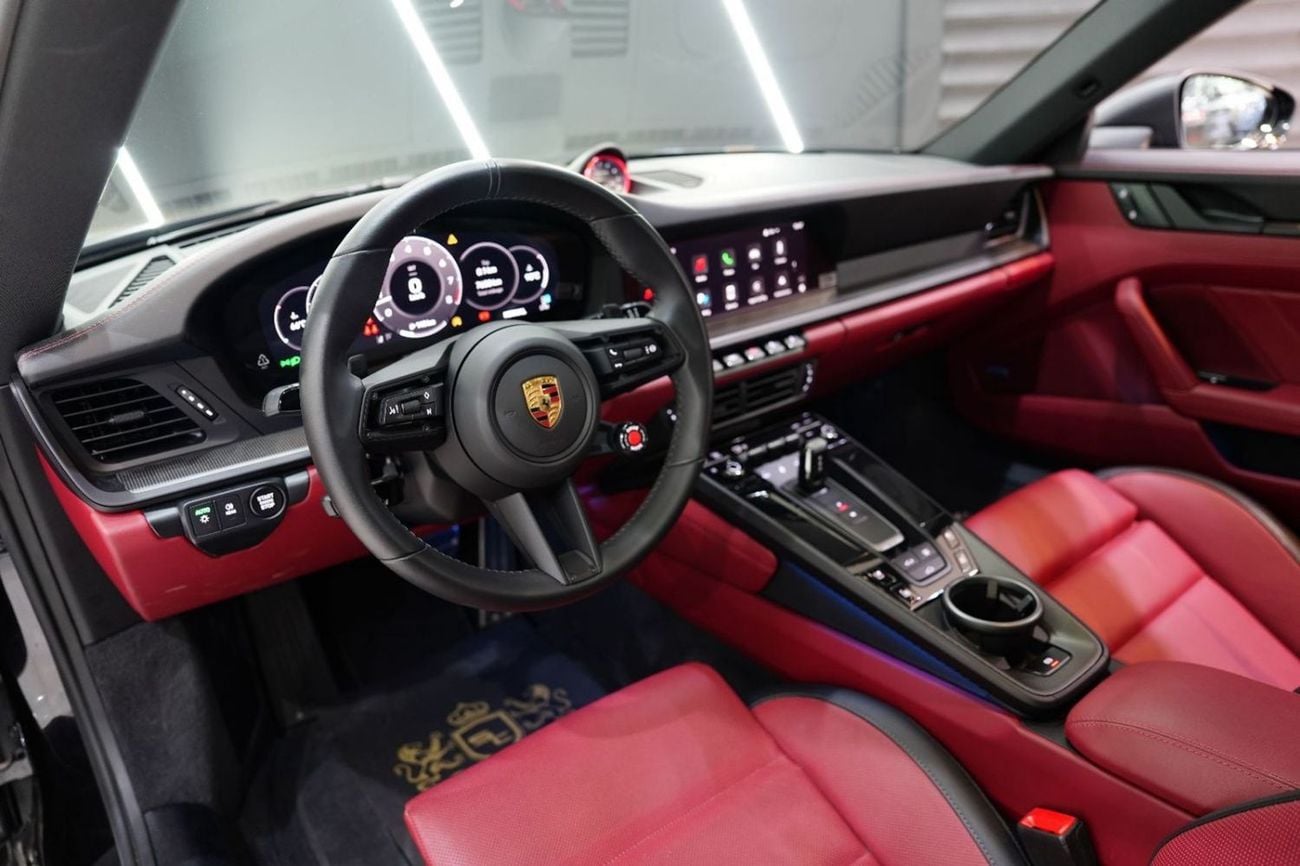 Porsche 911 CARRERA 2025 Porsche 911 Carrera, 992.2 Facelift, Panoramic Roof, 360° Camera, Al Nabooda Warranty!!