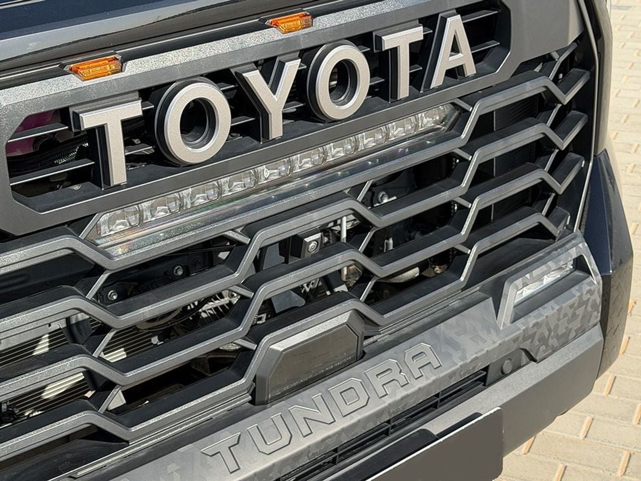 تويوتا تاندرا PICK-UP in RIGHT HAND DRIVE