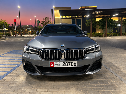 بي أم دبليو 530i LUXURY M SPORT PACKAGE
