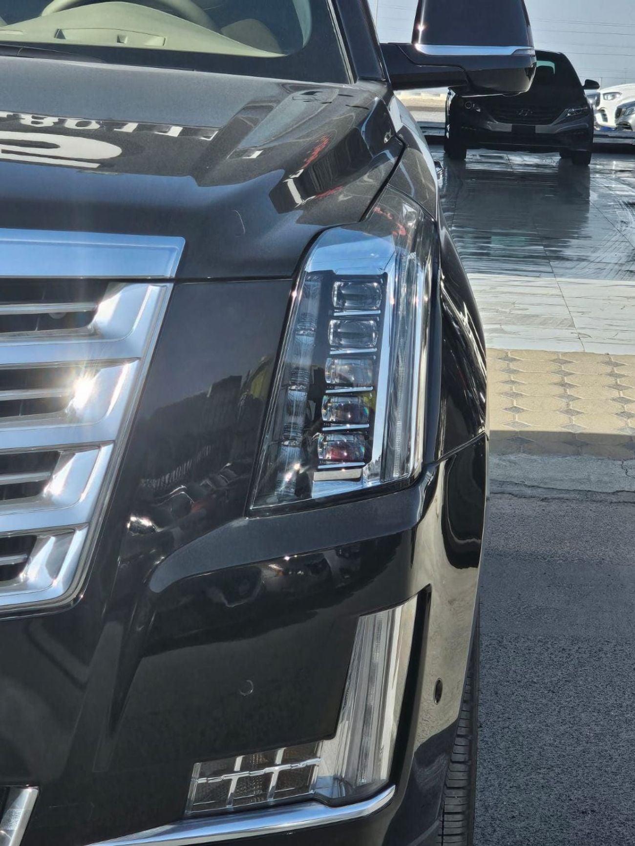 كاديلاك إسكاليد ESV PREMIUM LUXURY