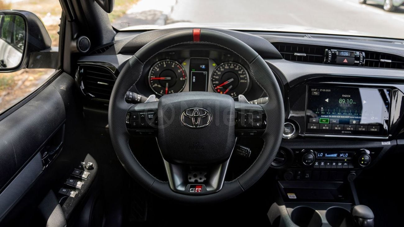 Toyota Hilux GR SPORT