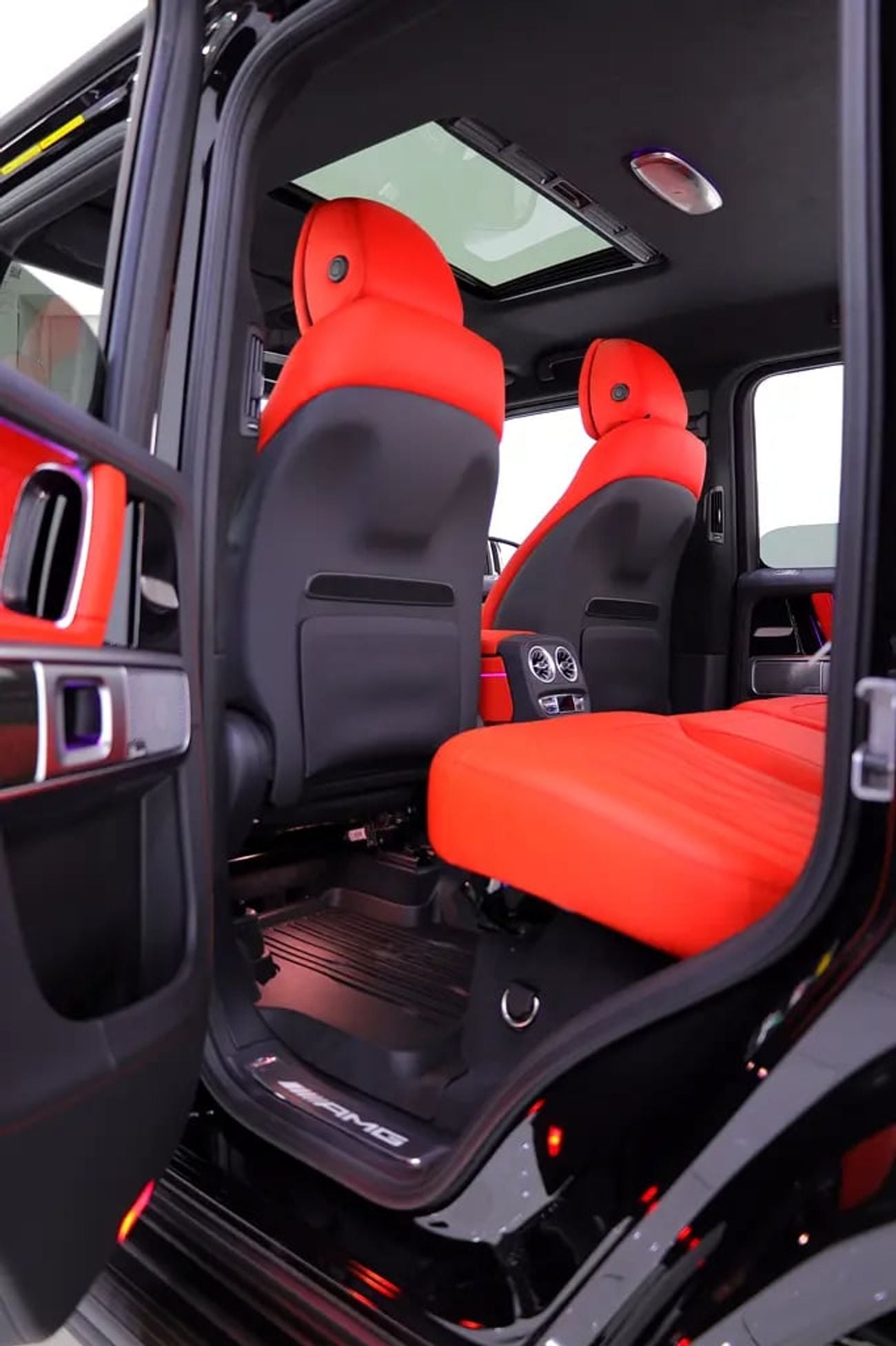Mercedes Benz G63 AMG G63 MANUFAKTUR EDITION + CARBON INTERIOR - BRAND
