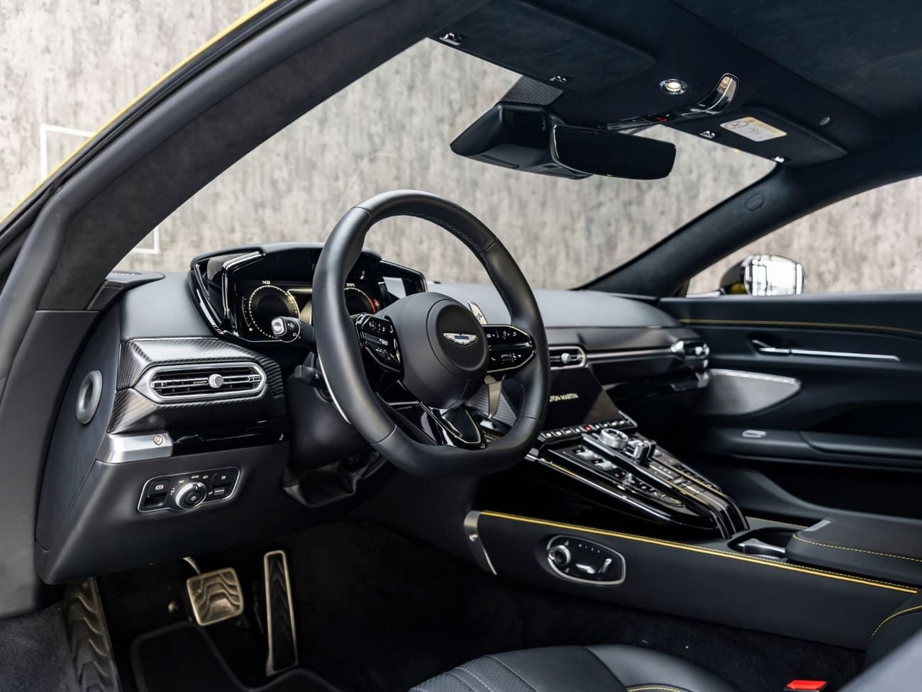 Aston Martin Vantage STANDARD BUY NOW, PAY 2027 | THE BLACKLINE STANDARD | Aston Martin Warranty + Service, GCC, Low KMs