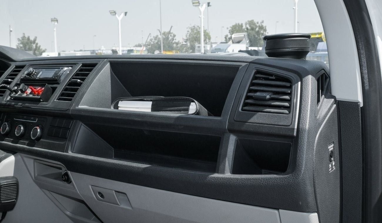 فولكس واجن ترانسبورتر ستاندارد 2019 Volkswagen Transporter High-Roof Ambulance | 2.0L Petrol | 5-Speed Manual | Fully Equipped