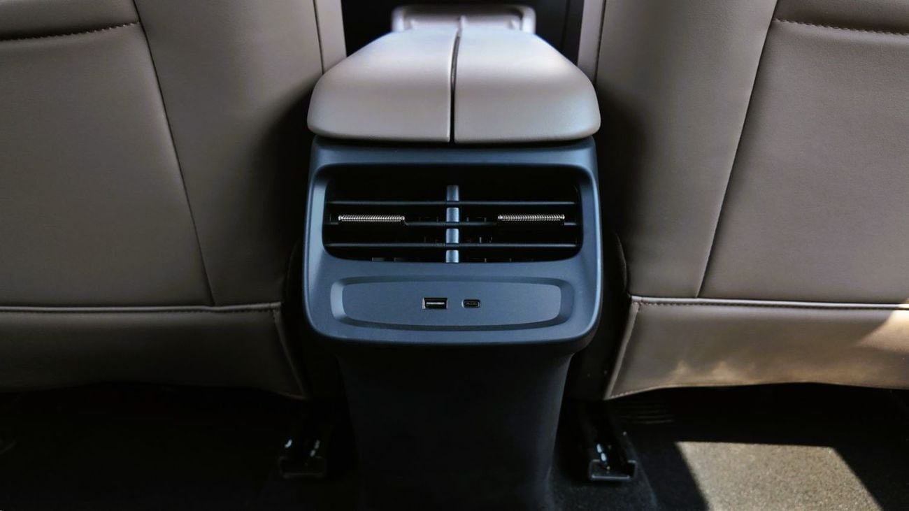 أومودا C7 Shs 1.6L TGDI 197HP