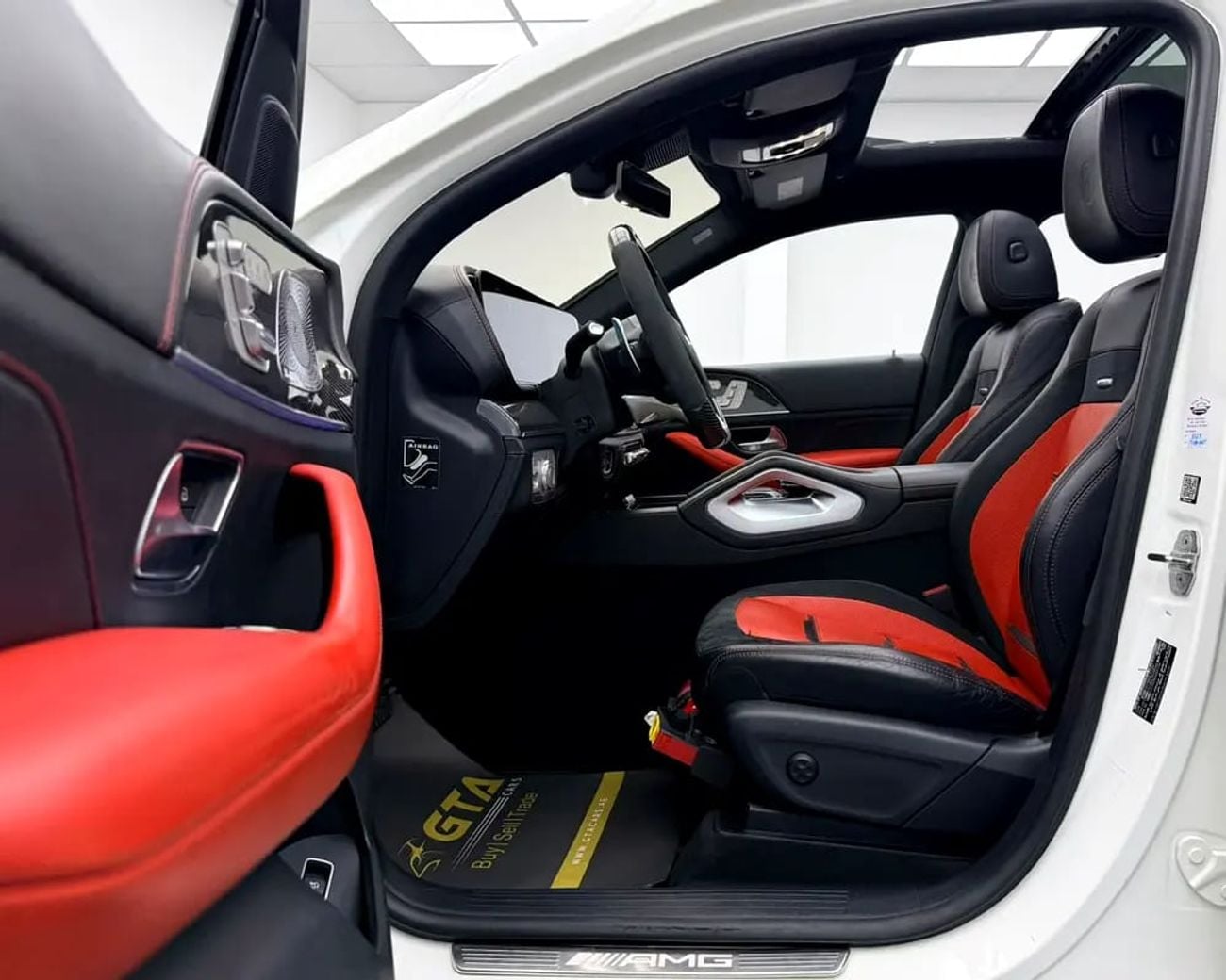 مرسيدس بنز GLE 63 AMG GLE 63 S AMG Coupe, Warranty, Carbon Fiber Interior, Excellent Condition, GCC