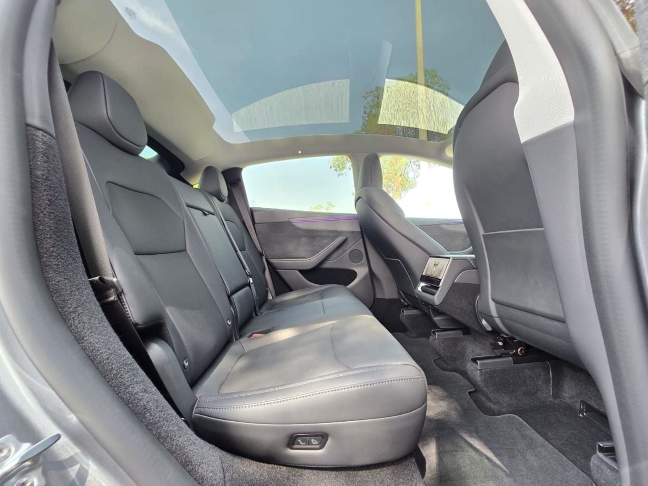 Tesla Model Y LONG RANGE AWD 2026 GCC WITH 8 YEARS TESLA AGENCY WARRANTY IN BRAND NEW CONDITION