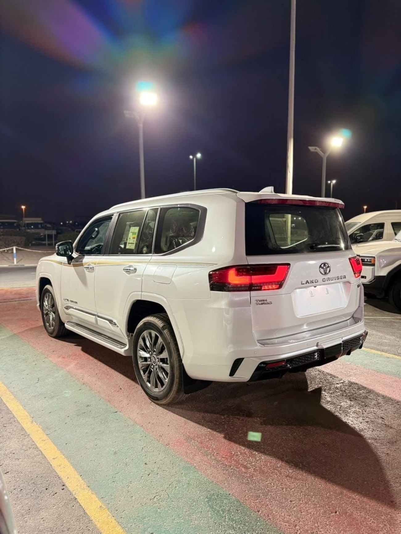تويوتا لاند كروزر VXR