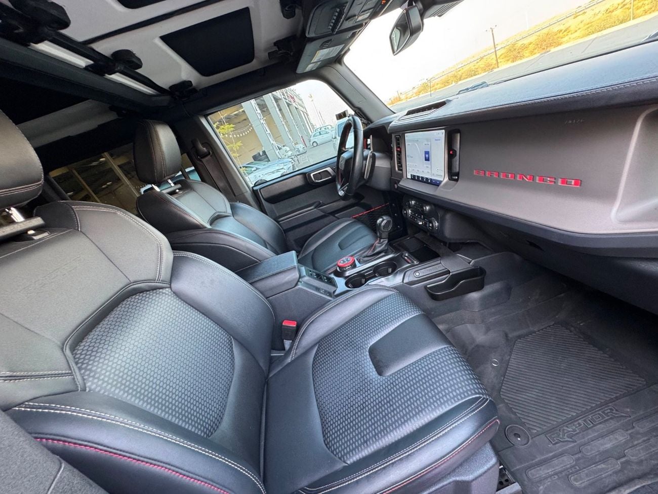 Ford Bronco RAPTOR / V6 3.0 TT / LOW MILEAGE / RADAR / LINE ASSEST / 360 CAMERA / ORIGINAL FOX SUSPENSION KIT