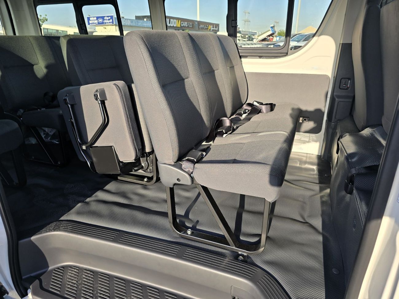 تويوتا هاياس GL Toyota Hiace Std Roof 15 Seater 2.7l Petrol M/T RWD White Color 2026 Model