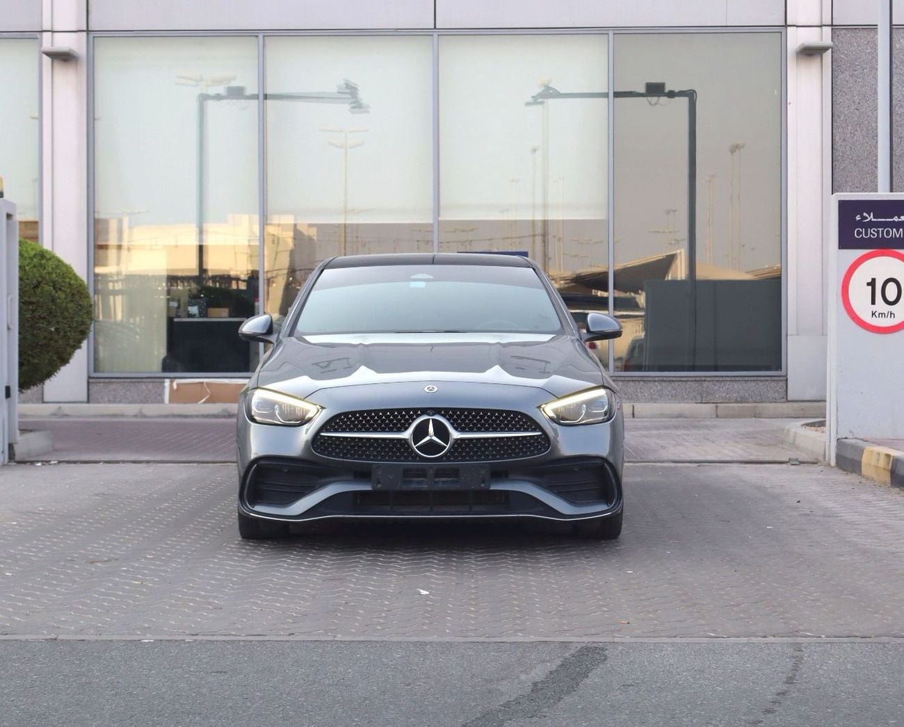 مرسيدس بنز C 200 بريميوم