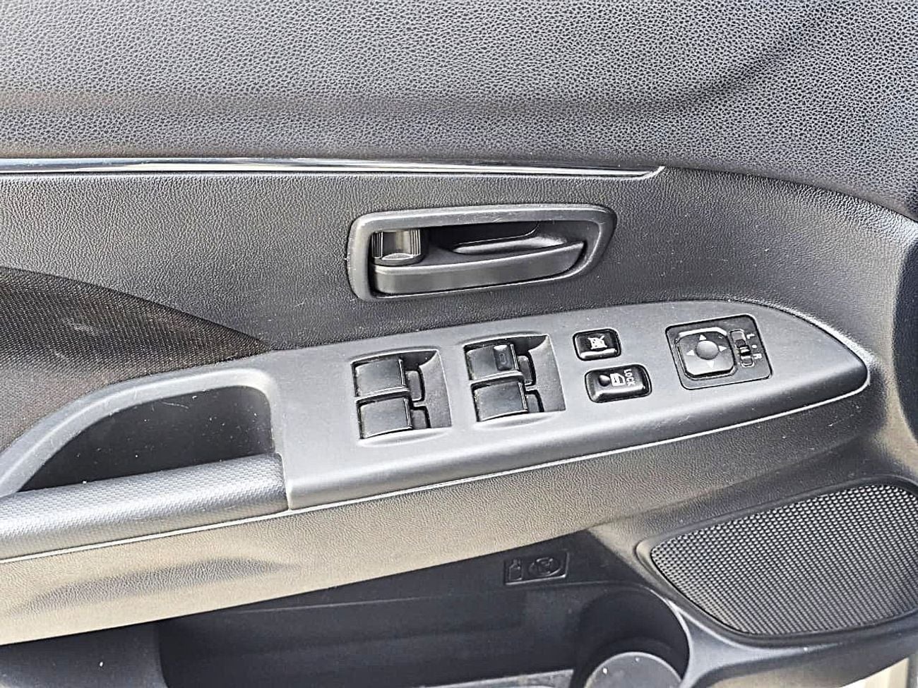 Mitsubishi ASX GLX LOWLINE Low 2.0L FWD Mitsubishi Asx 2.0L FWD Gcc 2024 Silver Color