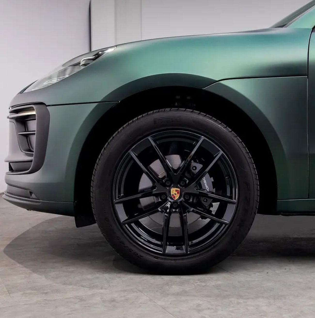 Porsche Macan STANDARD AWD 2.0L • Full Service History • GCC Spec