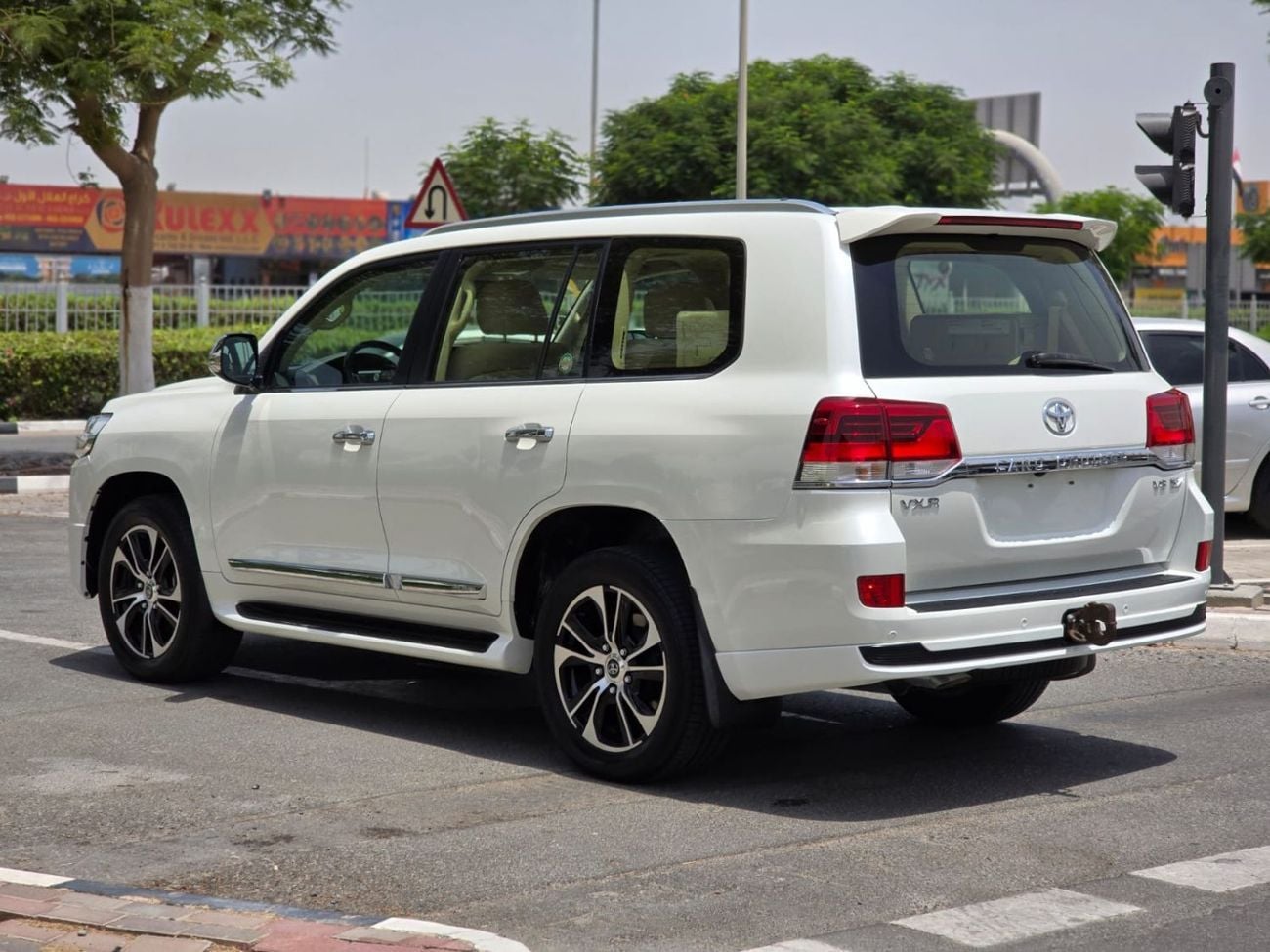 Toyota Land Cruiser VXR 5.7 2021 GCC AL FUTTAIM SINGLE OWNER IN MINT CONDITION