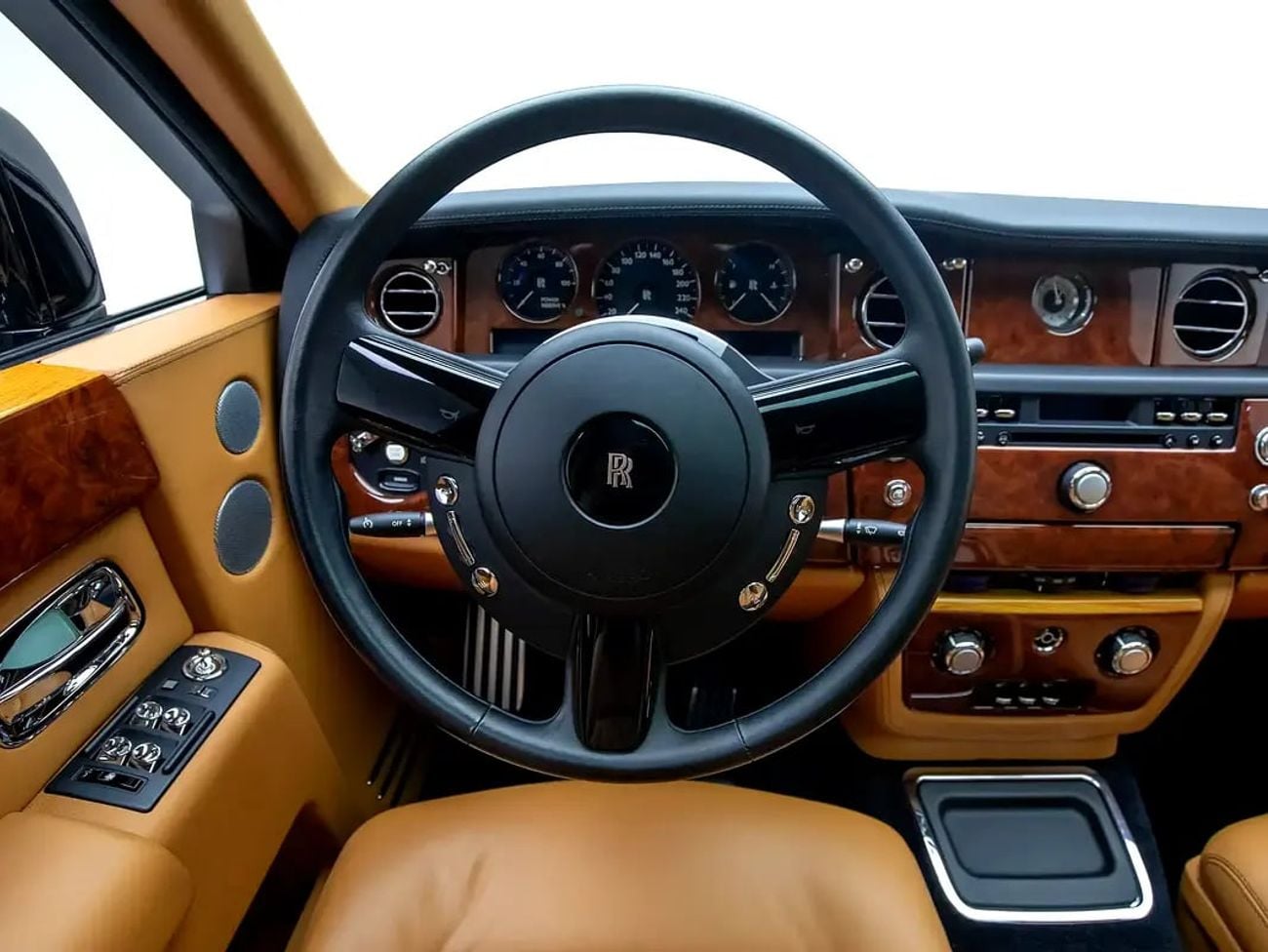 Rolls Royce Phantom GCC Specs | Full Service History with AGMC