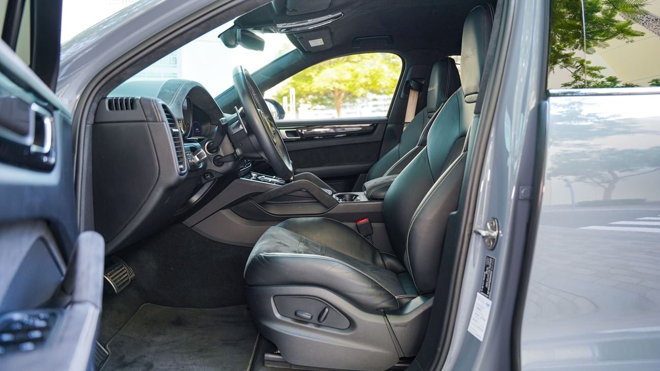 Porsche Cayenne Coupe TURBO GT