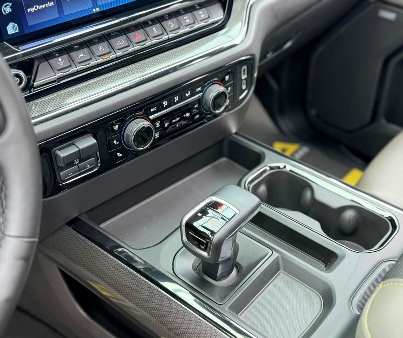 شيفروليه سيلفارادو 1500 CREW CAB ZR2