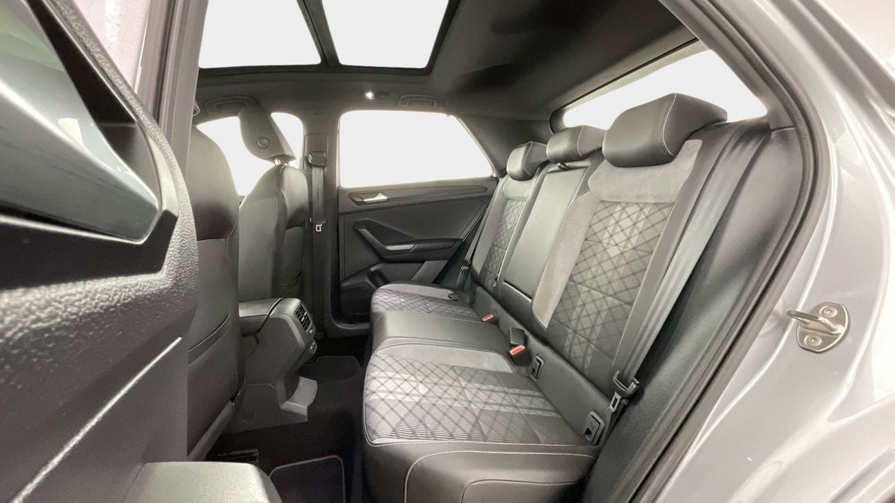 Volkswagen T-ROC R-LINE | Guaranteed Warranty | 0 Down Payment
