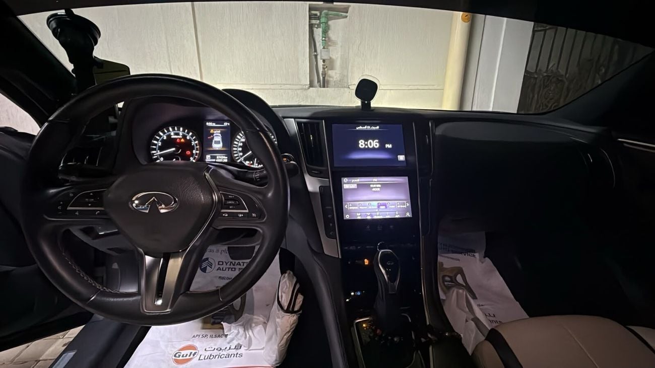 Infiniti Q60 RED SPORT TECH
