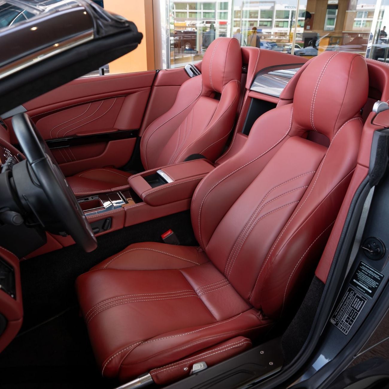 أستون مارتن فانتيج S 2016 Aston Martin Vantage ( CONVERTIBLE ) DONE ONLY 500KM