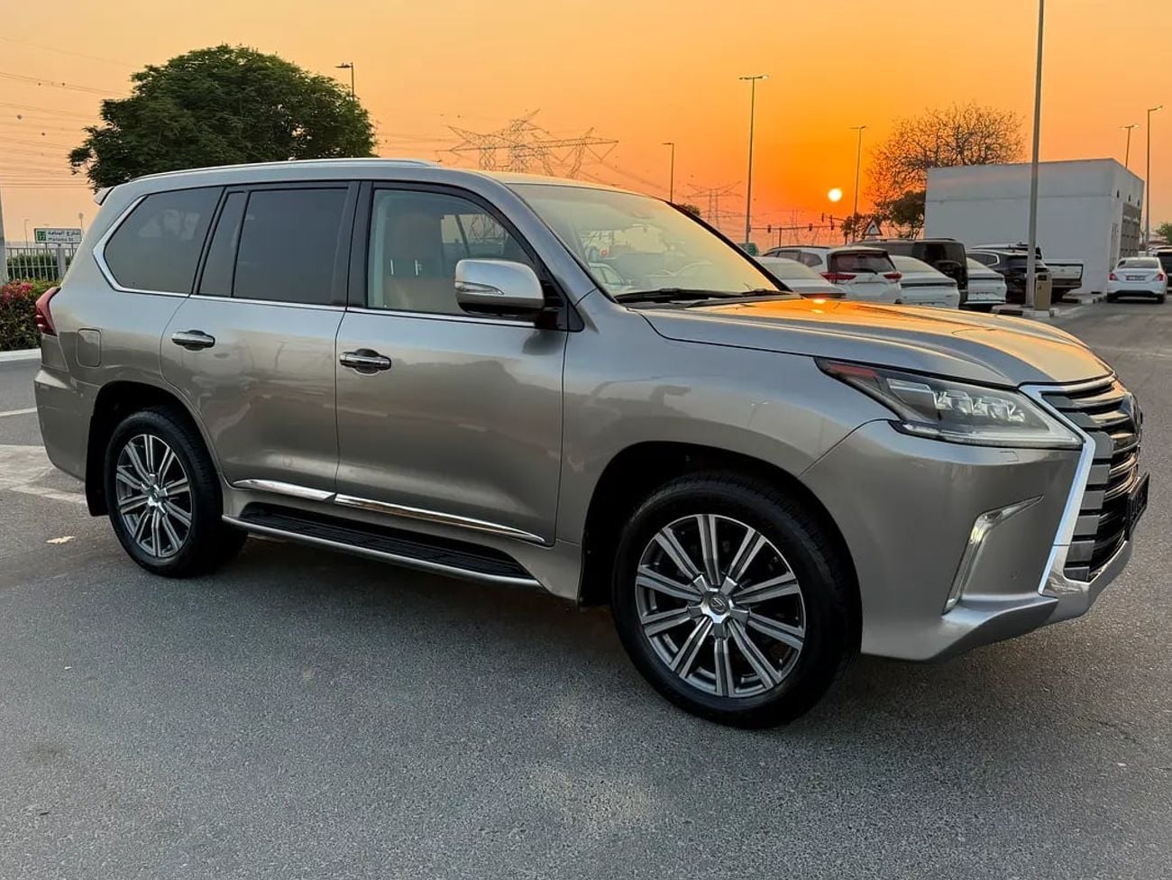 لكزس LX 570 LX 570 Luxury Plus GCC Specs