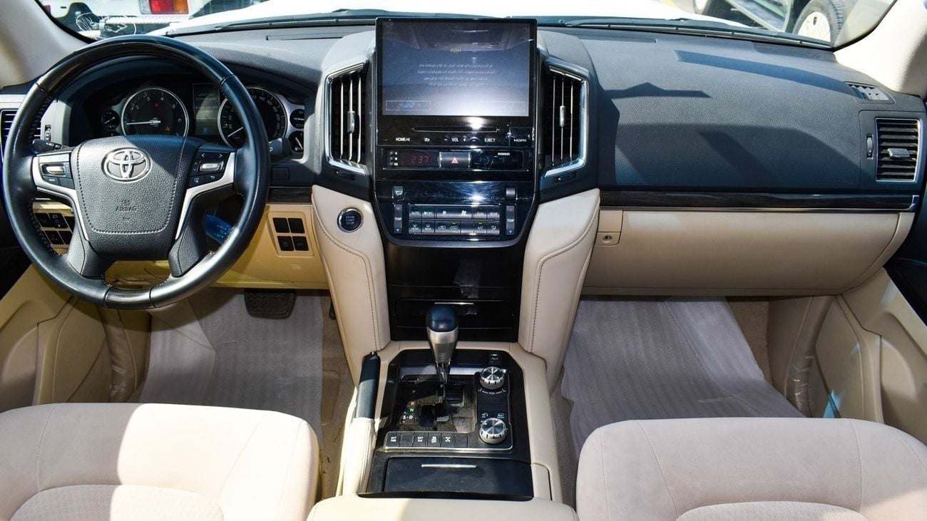 تويوتا لاند كروزر GXR V8 Grand Touring
